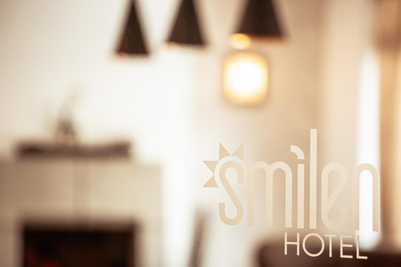 Hotel Smilen スモーリャン エクステリア 写真