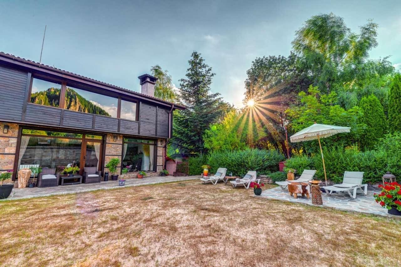 Hotel Smilen スモーリャン エクステリア 写真